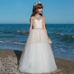 2020 Abiti da ragazza di fiori caldi per matrimoni Maniche ad aletta con perline Tulle Cristalli con perline Abiti lunghi da prima comunione Bambina