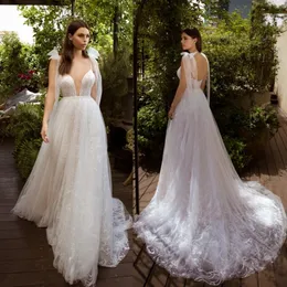 Plaża Linia Suknie ślubne Głębokie V Neck Lace Aplikacje Tulle Suknie Ślubne Dziewczyny Backless Sweep Rats De Mariée