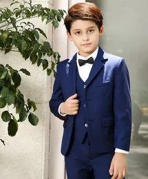Popüler Mavi Boys Örgün DurumTuxedos Çentik Yaka Iki Düğme Çocuklar Düğün Smokin Çocuk Takım Elbise Tatil giysileri (Ceket + Pantolon + Kravat + Yelek) 45