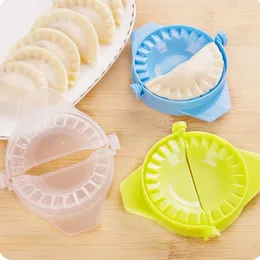 Partihandel Creative Kitchen Tillbehör DIY Dumplings Verktyg Dumpling Jiaozi Maker Device Easy Dumpling Mold Clips Cozinha DH0615 T03