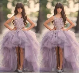 2020 Lavender High Low Girls Pageant Gowns Lace Applique Sleeveless Flower Girl Dresses For Wedding Purple Tulle Puffy Kids Communion Dress