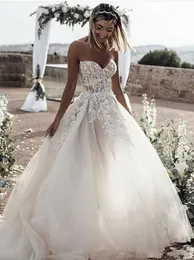 New Boho Beach Sexy A Line Dresses Sweetheart Appliques Lace Sleeveless Tulle Sweep Train Arabic Wedding Formal Bridal Gowns