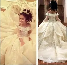 2020 Cute Off the Shoulder Long Sleeves Lace A Line Flower Girl's Dresses Lace Applique Layered Ruffles Girl's Pageant Dresses BA5538
