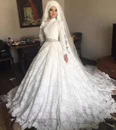 Classy Beaded Lace Muslim Bröllopsklänningar High Neck Långärmade Brudklänningar Beaded A Line Sweep Train Vestido de Novia