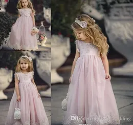 2019 Billiga Lovely Pink Jewel Neck Long Lace Boho Flower Girl Dresses Dotter Toddler Pretty Kids Pageant First Holy Communion Gown