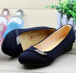 chaussure de vieille femme