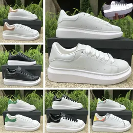 scarpe e pochette da cerimonia