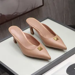 valentino trainers wholesale