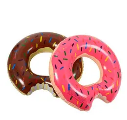 mayor flotador de la piscina de dona