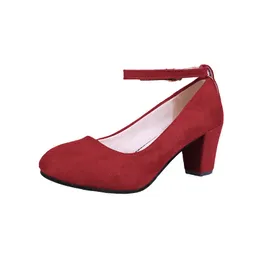 Zapatillas Negras Con Tacon Bajo Top Sellers, UP TO 63% OFF |  lavalldelord.com