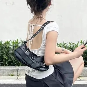 D&amp;G  レザーショルダーバッグ　2000s D&G 2000s Green Purse – Outsider Interest