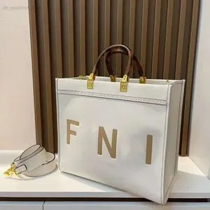 【関税&送料込み】Fendi Bags 300x300-f3-albu-jc-l-27-