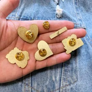 VINTAGE PINS ／USA／90個 Various 80s Vintage Buttons Pins Pinback Rock Heavy Metal