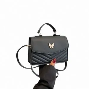 ちーず DHgate.com:Chic & Compact Crossbody Bag - Versatile Small