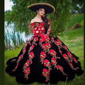 chicweddings Charro Rose Flowers Quinceanera Dresses Off Shoulders Long Sleeves Velvet Prom Sweet 16 Dress Embroidery Black and Red Ball Gown Vestidos de 15 Anos
