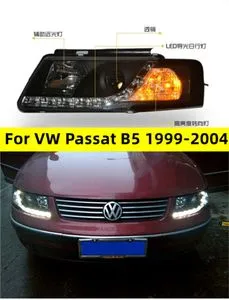 Ultimate Components Headlights For VW Passat Mk5 B5.5 Saloon (2000-2005) - Halogen Pair L&R