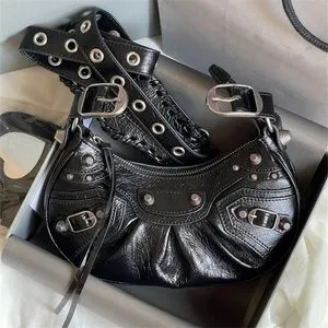Vintage 80s 90s Medium Soft Patchwork Leather Handbag