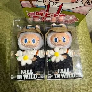 LABUBU THE MONSTERS FALL IN WILD キーホルダー THE MONSTERS FALL IN WILD SERIES | Accessories - POP MART