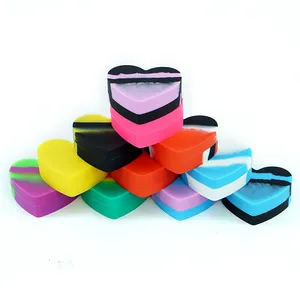 17ML Containers Lovely Silicone Jars water pipe container Tobacco bottle heart shape box Food Grade lid colorful
