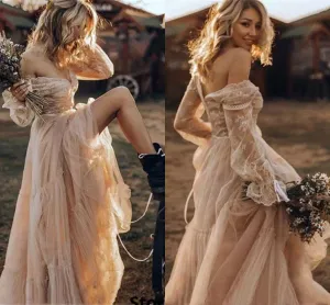 Rustic Country Cowgirl Wedding Gowns 2022 Champagne Lace Farm Bohemain V Neck Long Sleeves A Line Hippie Bridal Dresses Sexy Vestidos De Novia Plus Size CG001