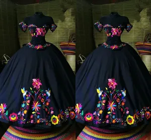 2023 Black Quinceanera Dresses Off The Shoulder Mexican Embroidered Charro Sweet 16 Dress Ball Gowns Satin Vintage3036