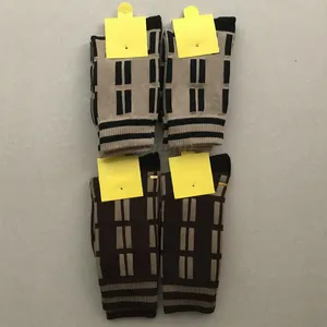 Men Women Striped Letter Socks Casual Breathable Cotton Sock with Tag Fashion Hosiery Top Quality Wholesale Price