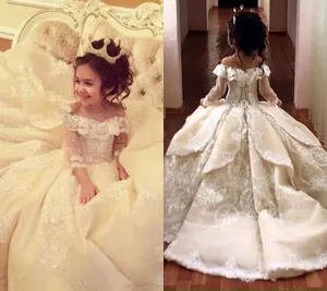 Vintage Lace Appliqued Pageant Dresses With Long Sleeves Ball Gown Flower Girl Dress Off Shoulder Sweep Train Kid First Communion Gowns