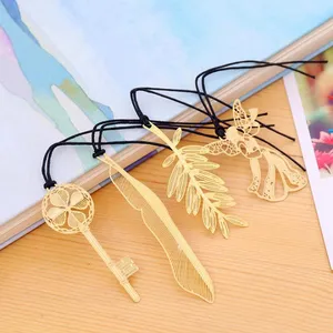 Golden bookmarks with card Metal book mark Paper Clip Leaf shape book markers lovely reading helper Creative key shape bookmark