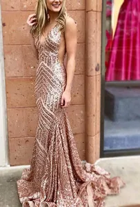 Mermaid Rose Gold Sequined Crystal Straight Prom Dresses Sexy Backless Sweep Train Formal Evening Gowns