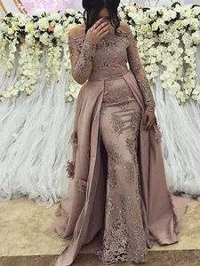 2023 Sexy Arabic Evening Dresses Wear for Women Off Shoulder Mermaid Long Sleeves Lace Appliques Crystal Beaded Formal Prom Dress Party Gowns