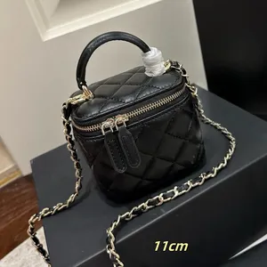 CHANEL BEAUTE ♡ミニバニティ♡ 上品ミニバッグ】CHANEL ヴァニティケース (CHANEL/ショルダー