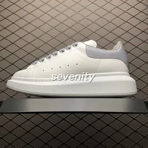 Groothandel Dames Alexander Mcqueen Trainers tegen goedkope prijzen | DHgate
