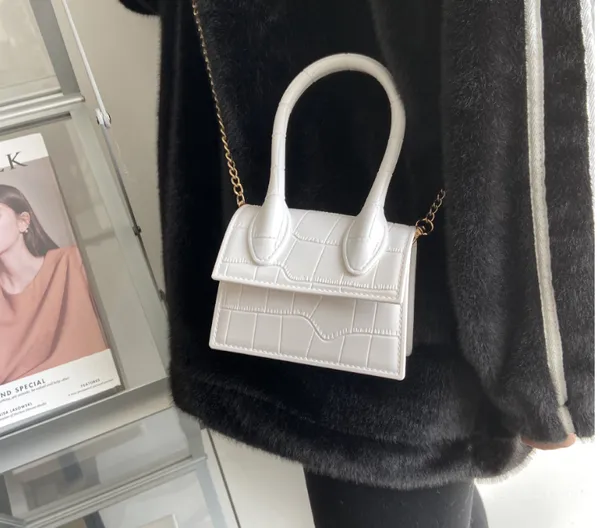 2021 New Spring And Summer Mini Bag Hit Color Messenger Bag Simple Multicolor Portable Small Bag