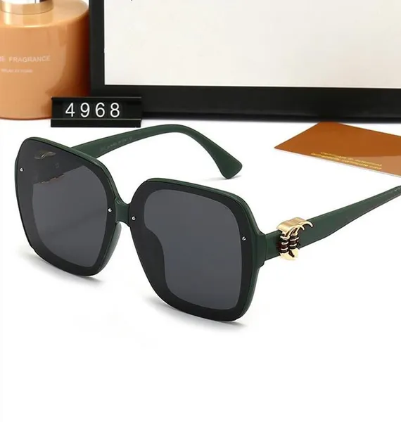 Fashion Classic Design Polarise Luxury Sunglasses for Men Women Women Pilot Sun Glasses UV400 Cadre métallique Polaroid Lens 8932 avec Boxopkr