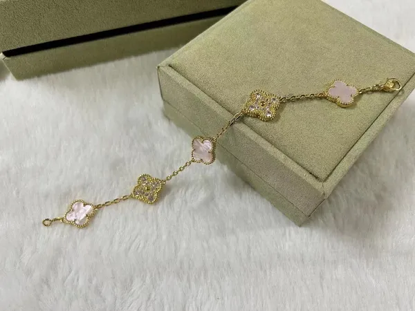 Luksusowa V Brand Clover Designer Charm Bracelets For Women 18K Gold White Red Blue Mother of Pearl 4 Leaf Shining Crystal Diamond Love FBR1