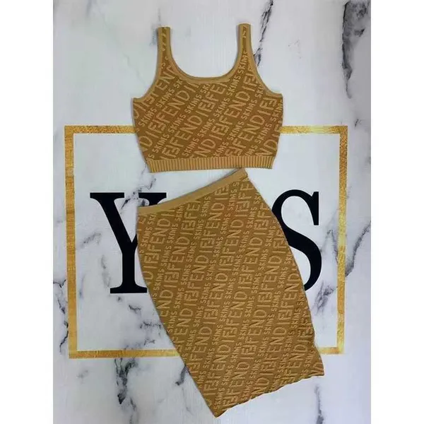 Vestido de dos piezas Diseñador de ropa de mujer de lujo conjunto corto falda moda faldas largas chaleco dos piezas 3d bordado de letras Falda top traje sexy femenino vestido WXIF