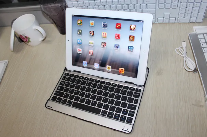 Housse de clavier pour iPad Air 3 (10,5 ) avec souris sans fil QWERTY
