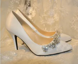 Ręcznie robione buty ślubne Plus Size Satin Siły Palec Pompy Heel Heel Wedding Shoes White Color Rhinestone Sukienka Buty Darmowe Shipp