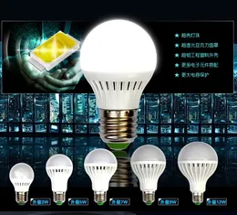 高品質のスーパーブライトLED電球110V 220V E27 B22ベース3W 5W 7W 9W 12W LEDバルブグローブライトエネルギー省エーネービングランプ