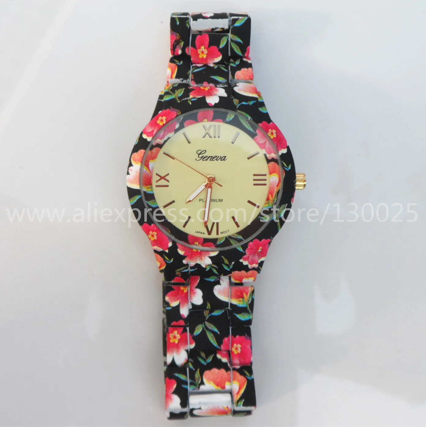 Geneva Women\'s Gold and Silver Floral Bracelet Watch Geneva  main image 3