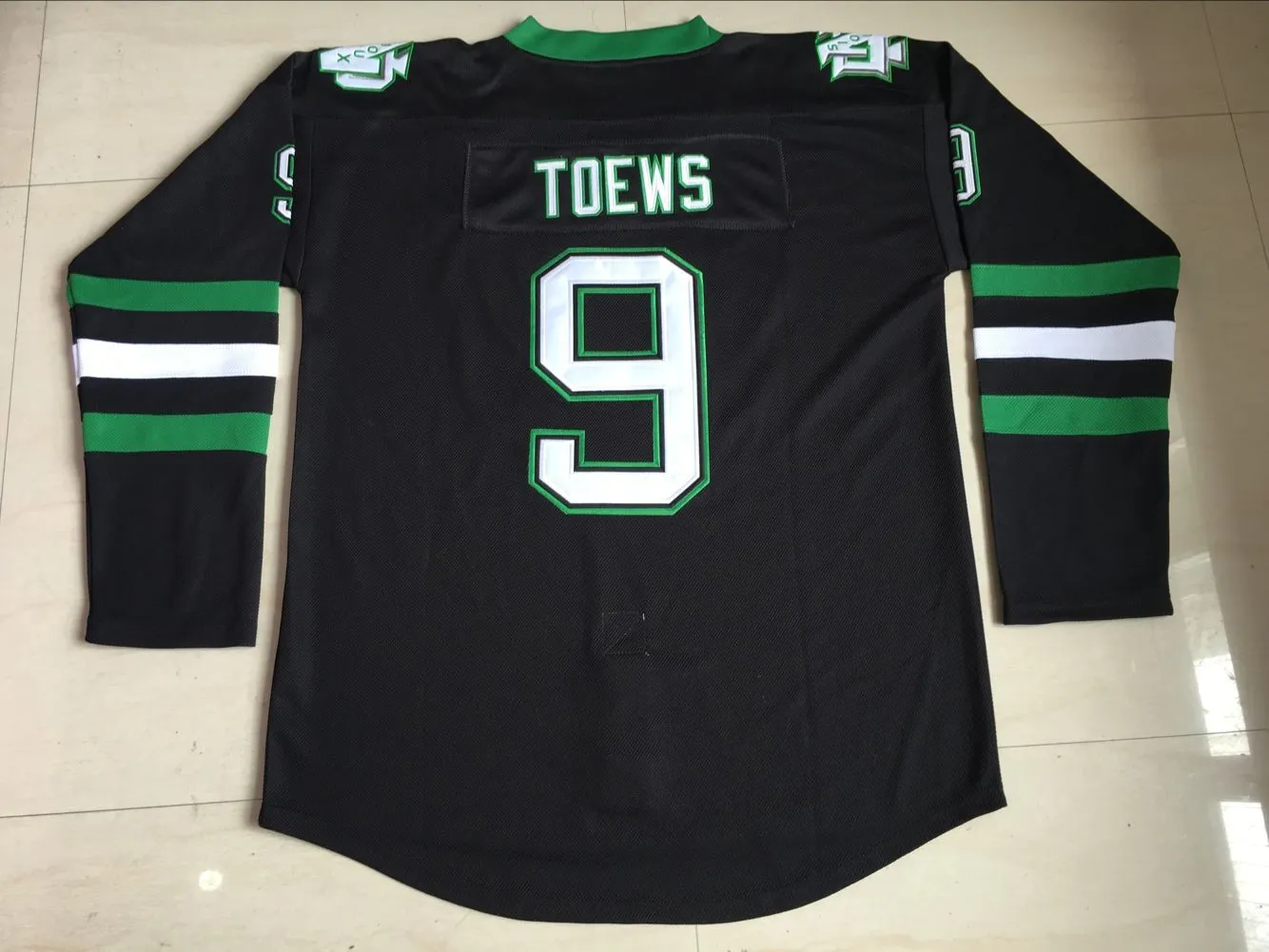 Jonathan toews fighting sioux jersey online