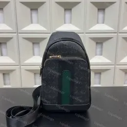 Comment porter un sac banane avec style en 2025