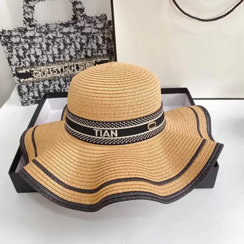 Sun Hat Womens Designer Straw Hat Fashion Knitted Hat Cap For Men Woman Wide Brim Hats Summer Bucket Hats Outdoor Beach Hats G227012F