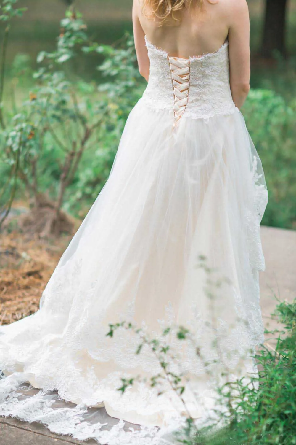 Custom-made Country Western High-Low wedding attendee...