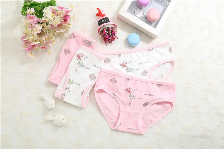 New Arrive Baby Girl Underwear Childs Shorts Girls Briefs Cartoon Designs  Kids Cotton Underwear Can Tracked ZL15 CX200803 From Qiyuan06, $23.9