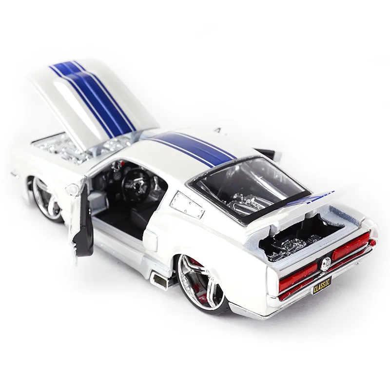Maisto custom deals