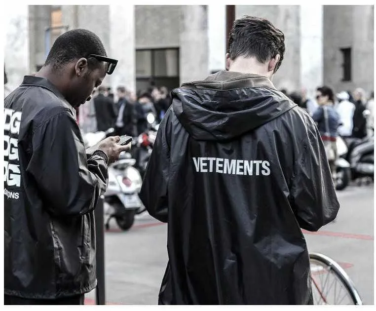 Vetements windbreaker best sale