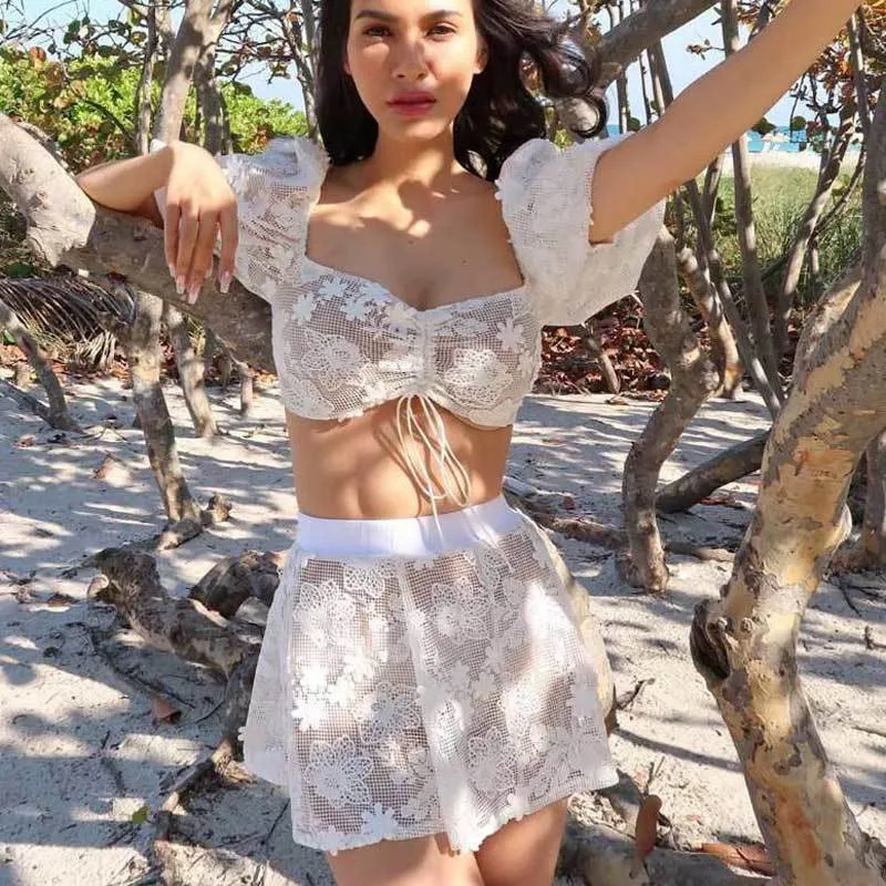 INSPIRED white daisly embroidery 2 pieces set summer dress sexy slim fit  women dress cute girl holiday beach party dress 210412