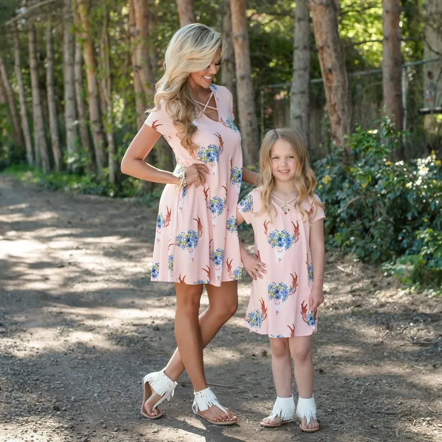 10 Best Family Fitted Clothing Brands for Comfortable and Stylish Outfits