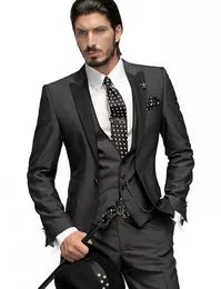 Traje gris corbata negra cheap